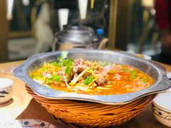 -兔行天下-鸿鹤鲜锅兔(中海国际店)