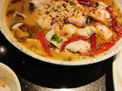 招牌酸菜鱼-老头儿油爆虾·知味杭州(爱琴海购物中心)