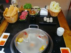 -四点金潮汕鲜牛肉火锅(金猴名居店)
