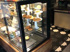 面包甜点陈列柜-星巴克臻选(重庆大融城店)