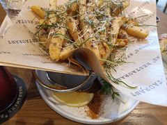 -Mark&Mars Restaurant