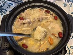 -松哥油焖大虾.小龙虾.黑鸭煲(海岸城店)