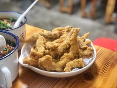 招牌酥肉-胖胖板凳面