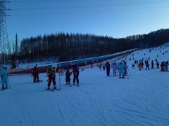 -亚布力新体委滑雪场