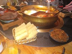 -湊湊火锅·茶憩(南京东路悦荟店)