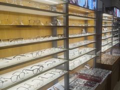 -优医视平价眼镜蔡司依视路折扣工厂店(德胜门店)