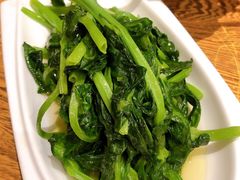 清炒豌豆尖-渝信川菜 · 川味家常菜(长安店)