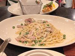 奶油培根意大利面-WOLFGANG PUCK KITCHEN & BAR(迪士尼小镇店)