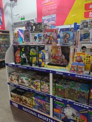 -逝水玩具折扣店