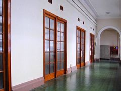 -香港大学