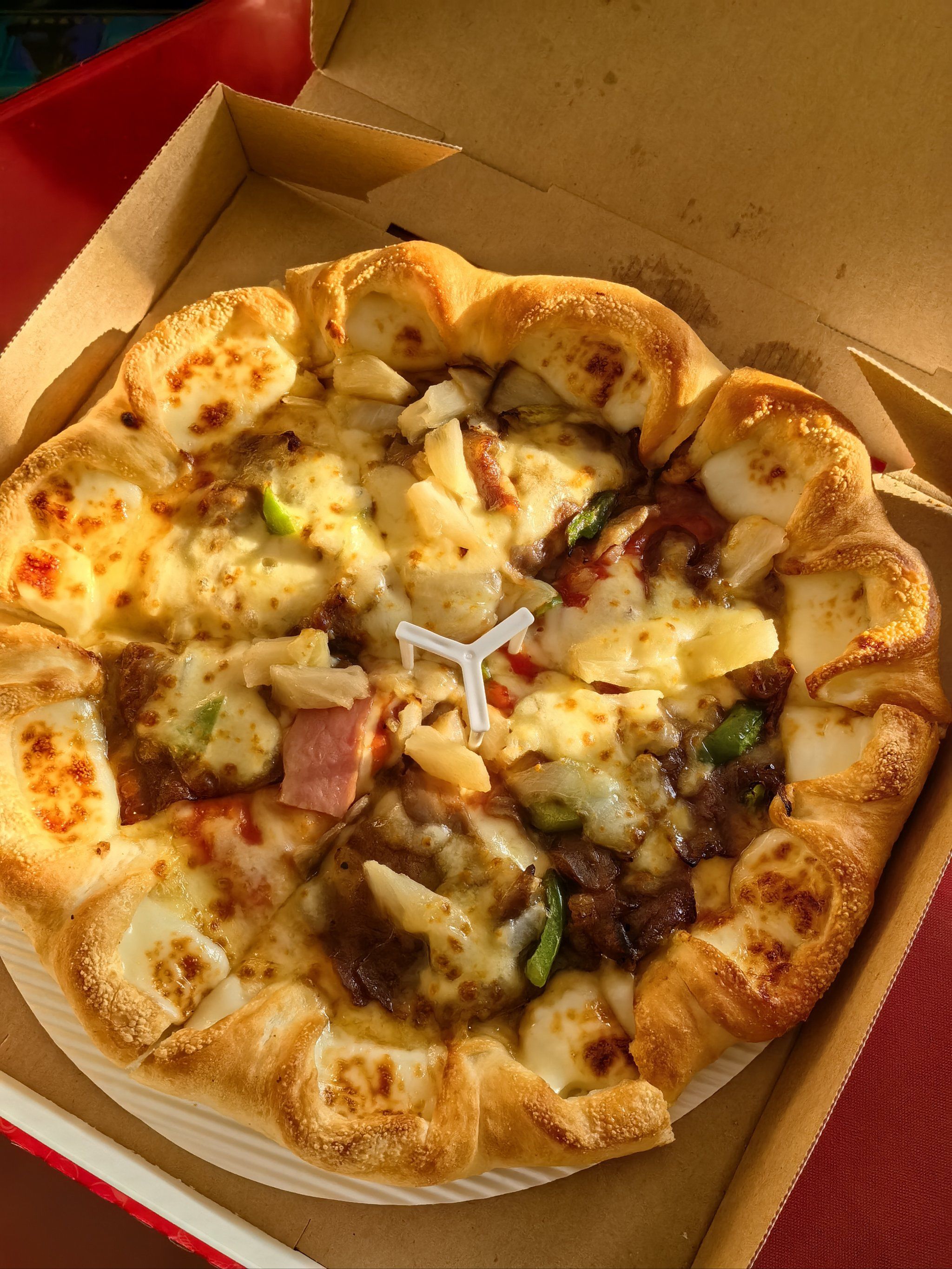 兄弟们!一定要吃的超级至尊芝心卷边pizza