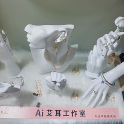 -AI艾耳·专业手工耳洞·穿孔美学馆