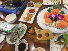 -青瓦餐厅·生鱼片·韩园烤肉(西塔店)