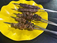 -烤肉小伙烤肉店