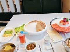 -德天肥牛海鲜火锅(城西银泰店)