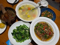 -老滇山寨•云南特色菜•地方菜•民族风情歌舞表演(金碧店)