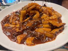葱烧海参配手打年糕-肆月河豚·新淮扬(金融街店)