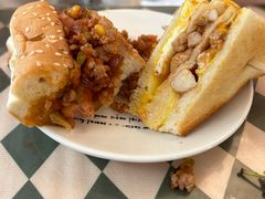 -Rabbit Cafe私房西餐甜点咖啡(栖霞路店)