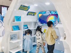 -冰纷万象滑冰场(沈阳万象城店)