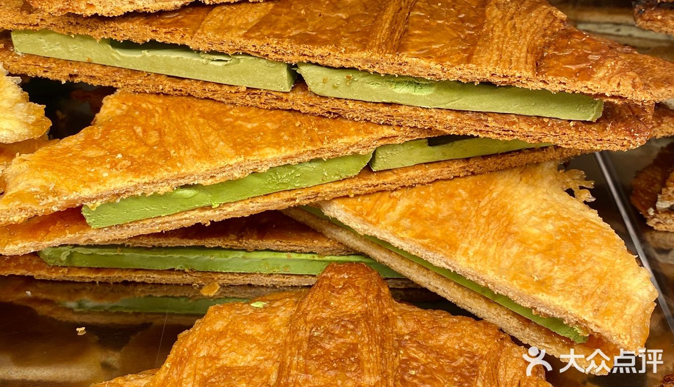 海口龙湖天街！排队也要吃的。。。