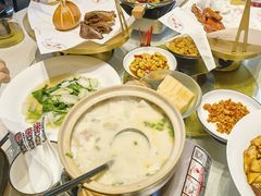 -鸽子侯·家宴·平价海鲜(绿地店)