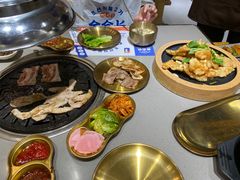 -金会长自助海鲜·烤肉(人民广场店)