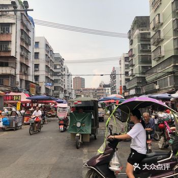 家里要办点事回来了老家 回来第一件事情就是找吃的 