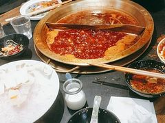 -沸炉重庆老火锅(军事博物馆店)