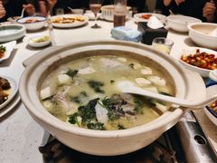鱼头炖豆腐-金锅小厨(乐活街店)