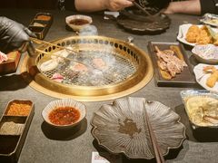 -铭牛烧肉·和牛海鲜自助(高新月牙湖店)