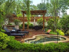 -思念果岭悦温泉