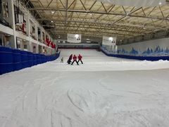 -乔波室内滑雪场