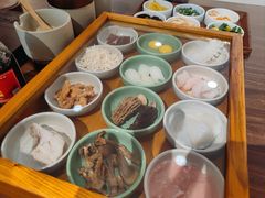 -良米山·云南野生菌过桥米线(上海首店)