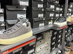 -东荟城名店仓