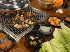 -肉甲韩国木炭烤肉(新壹街1店)