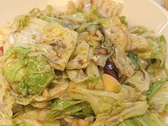 -阿瓦山寨·湘菜现炒·剁椒鱼头王(咸阳总店)