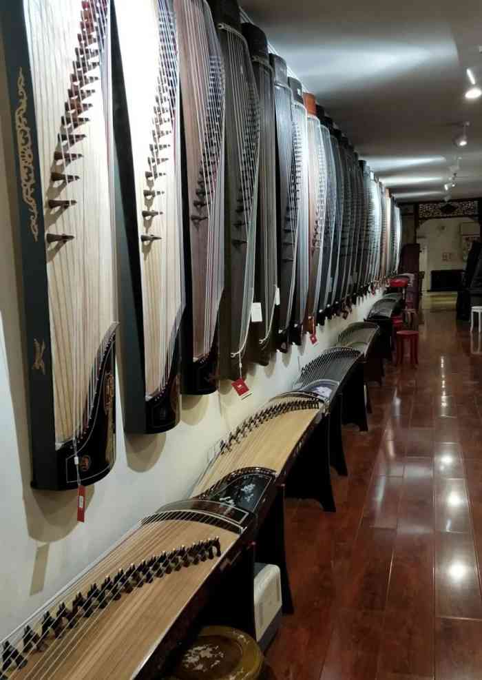 新爱琴乐器(国展店)-"好多年了,孩子一直在这里学琴,老师都非常.