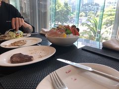 -圣丰索菲特·2 On 988 Café 自助餐厅
