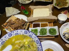 -东口码头·烧鸽子·鱼头泡饼·地方菜(金鹰悦城店)