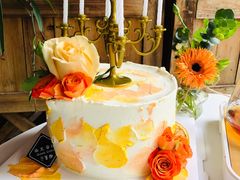 黄玫瑰鲜花烛台生日蛋糕-艾加柒克蛋糕茶歇甜品台(春熙路店)