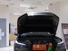 -王府井百货熙地港店