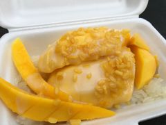 -芒果糯米饭摊子