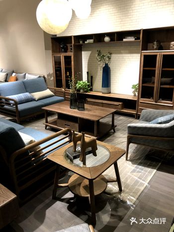 为澳凡家具顾家实木的沙发️疯狂打call