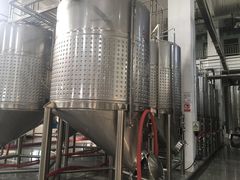 -丹世红酒庄·烧烤·团建·婚礼·水上运动