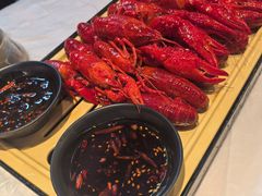 -肥肥虾庄·金牌油焖大虾(汉街SKP店)