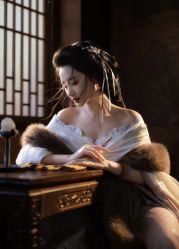 -虞美人汉服摄影