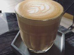 拿铁-UNI UNI(环亚凯瑟琳店)