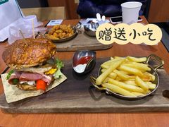 番薯条-魏斯理汉堡(西安沣东吾悦店)