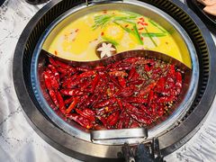 鸡汤鸳鸯锅-红辣椒·川菜·火锅(大洋中心店)