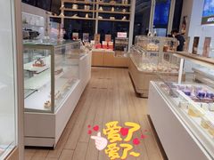 面包甜点陈列柜-好利来(西铁营万达店)